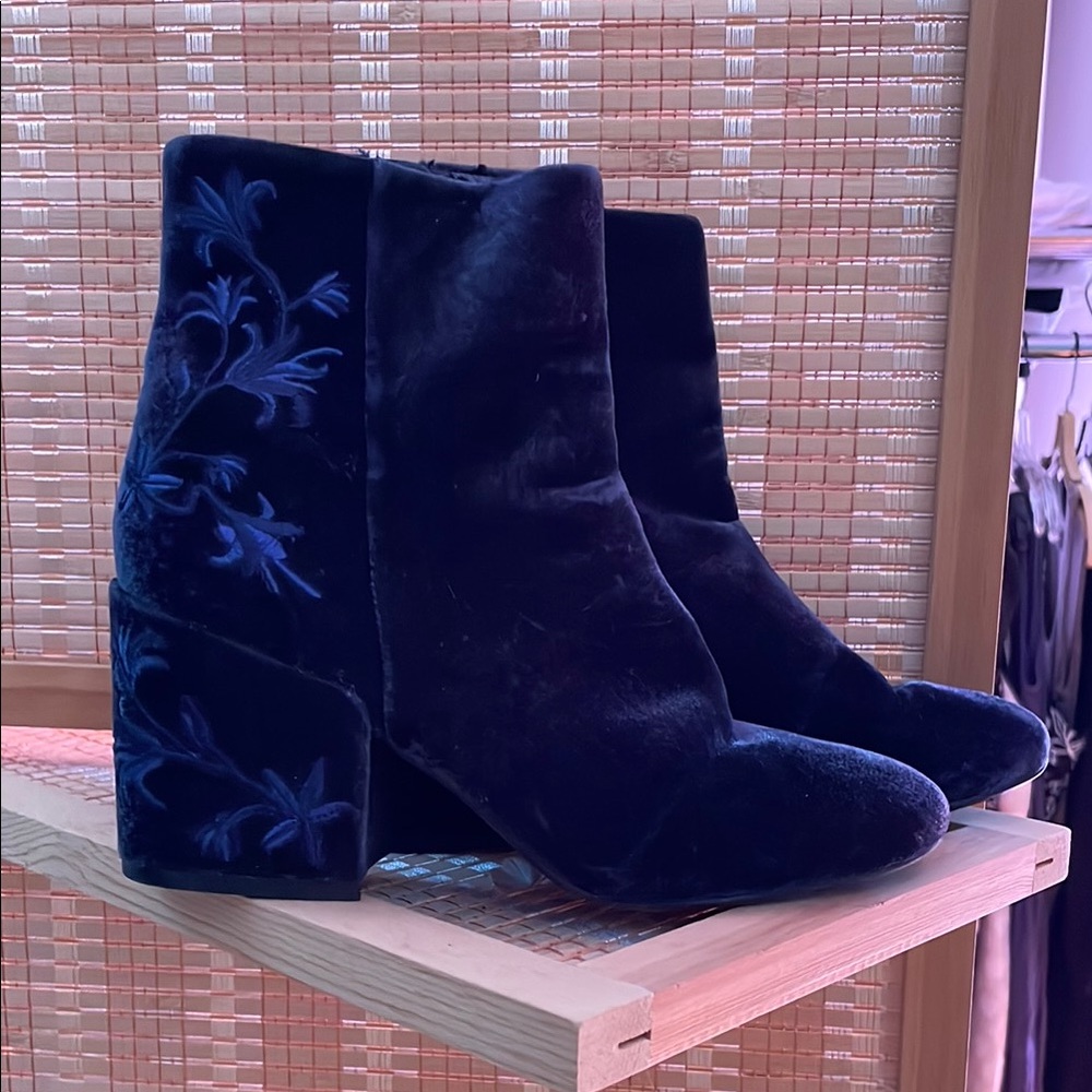 KENNETH COLE Ankle Boots